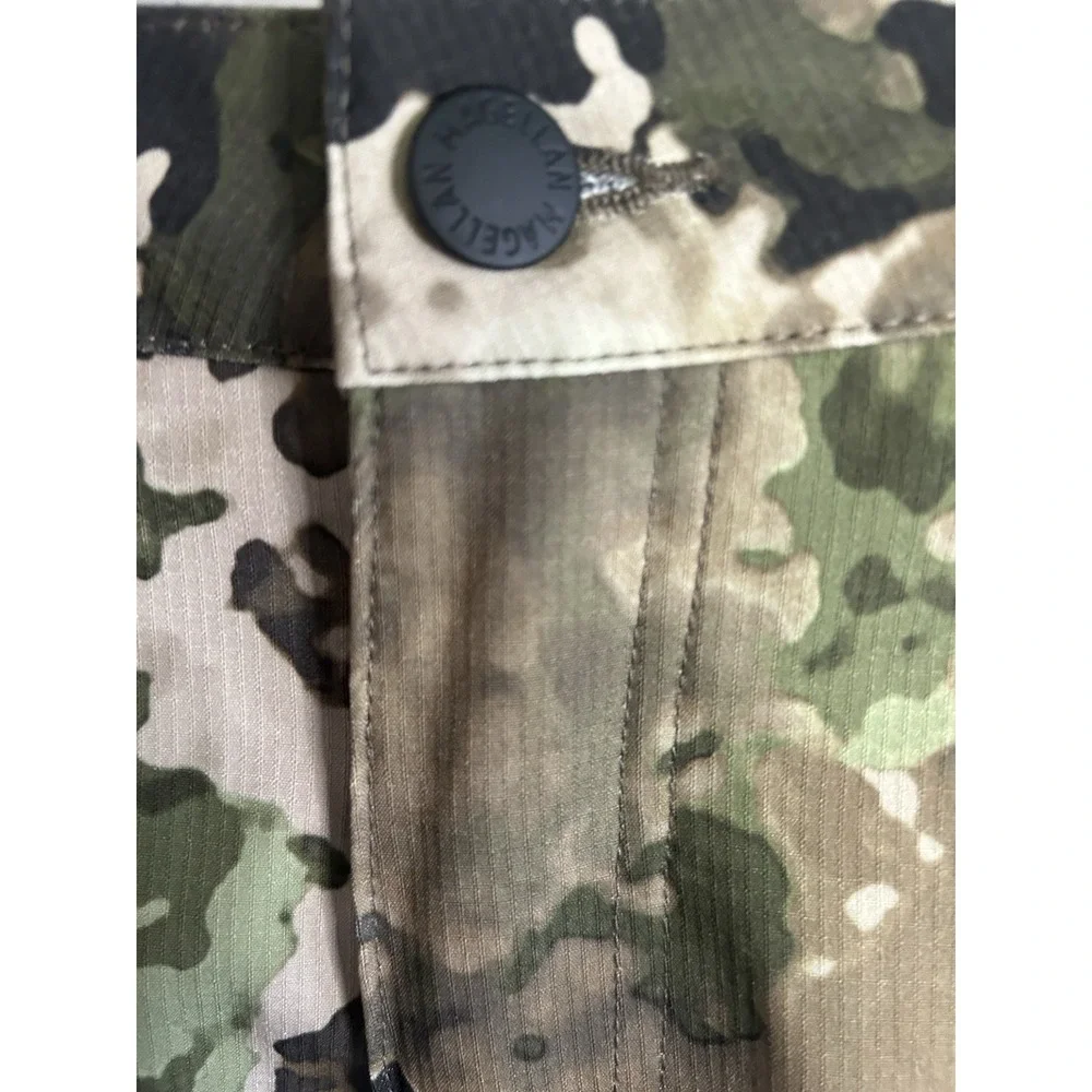 Boy's Size Medium 10-12 Magellan Outdoors Hunting Pants Veil Camo Convertible
